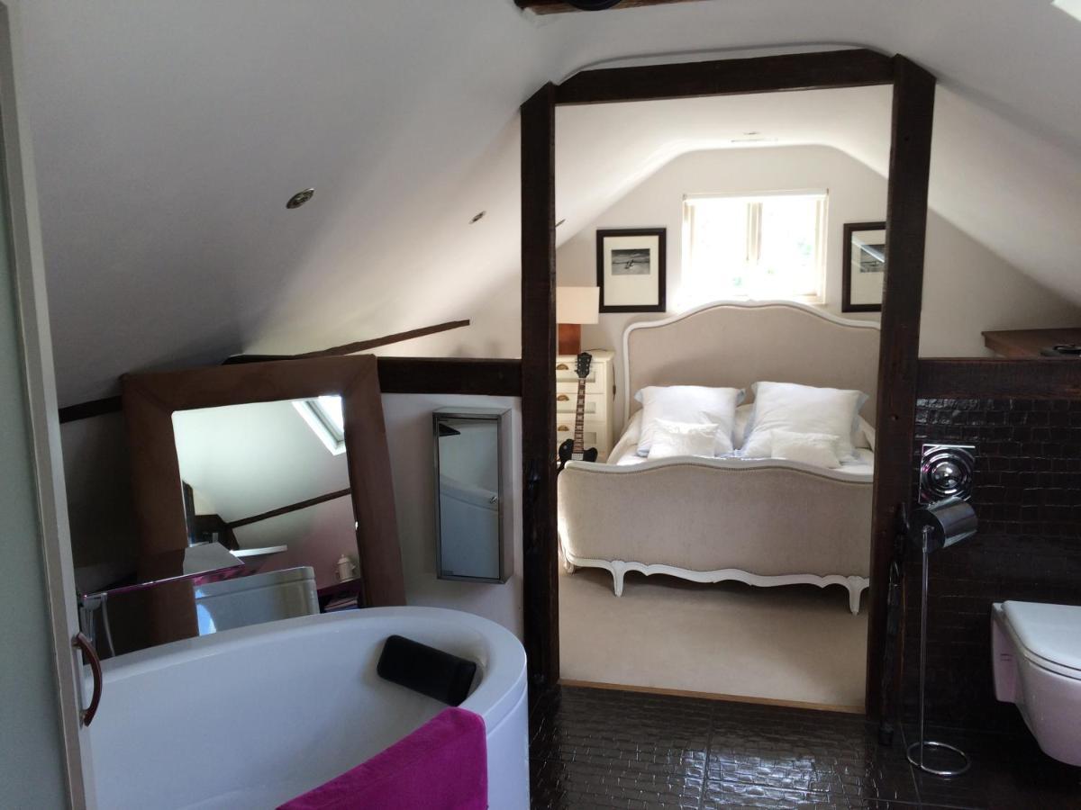 Castle Mill Bed And Breakfast Доркинг Экстерьер фото