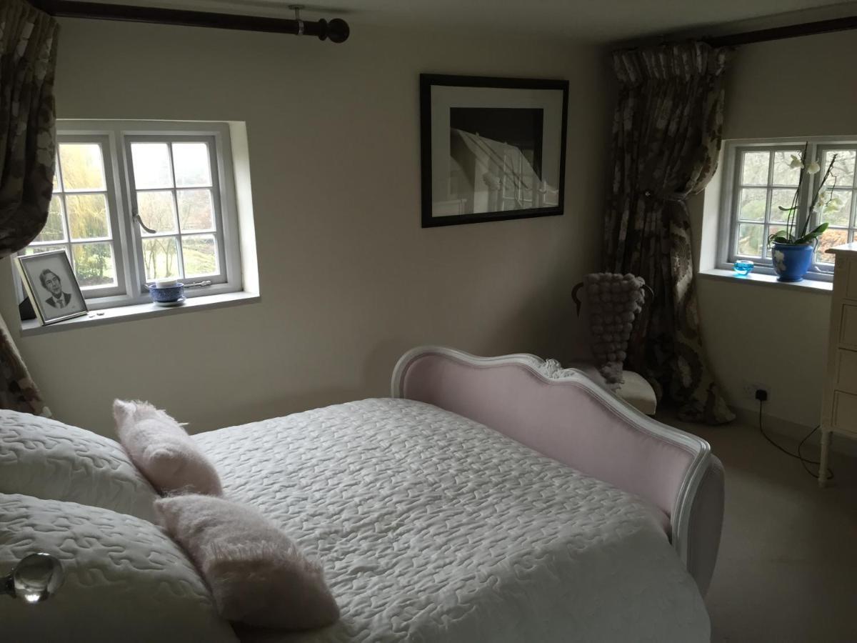 Castle Mill Bed And Breakfast Доркинг Экстерьер фото