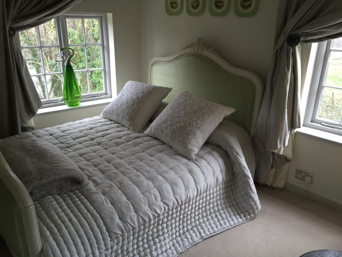 Castle Mill Bed And Breakfast Доркинг Экстерьер фото
