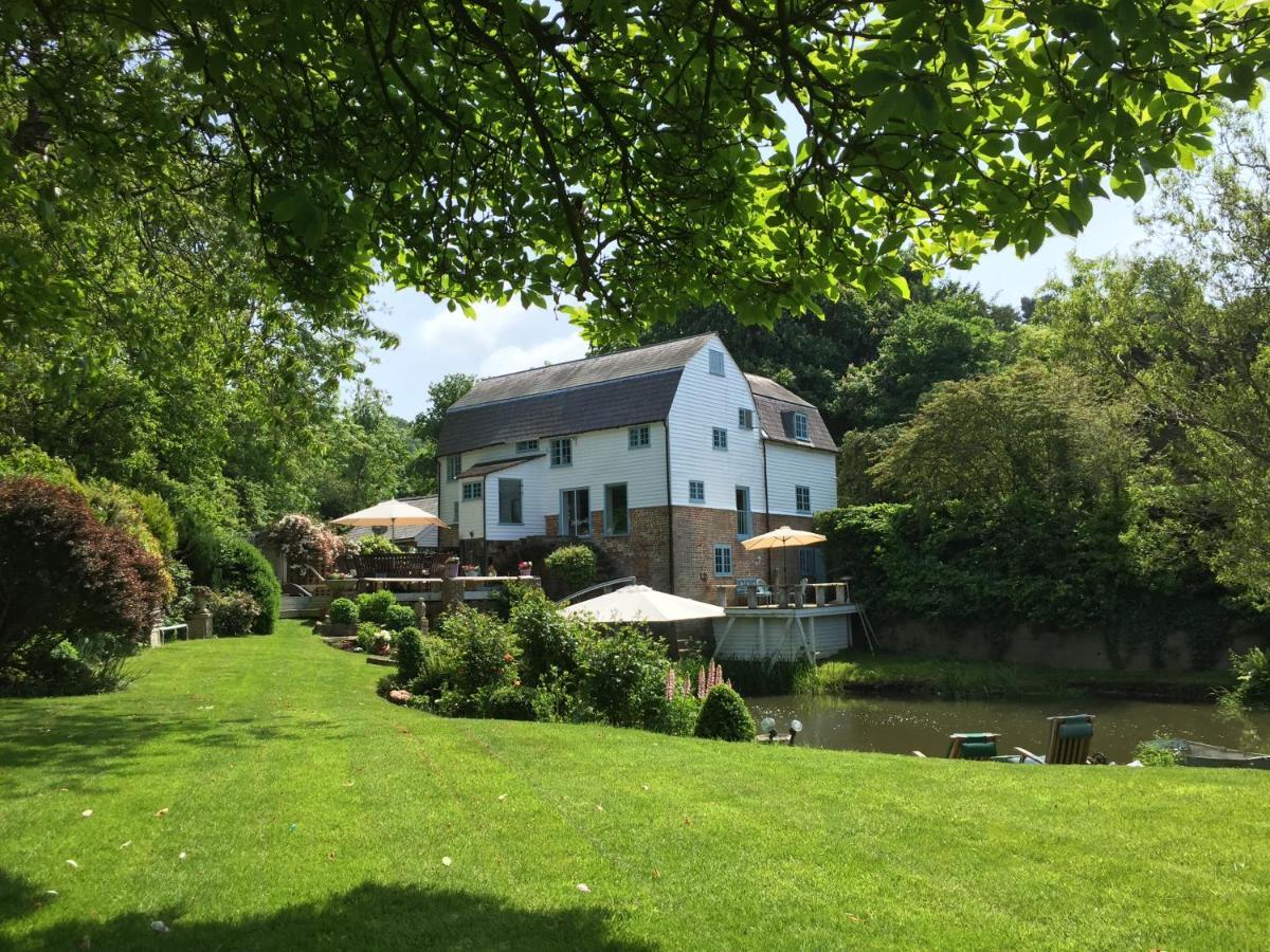 Castle Mill Bed And Breakfast Доркинг Экстерьер фото