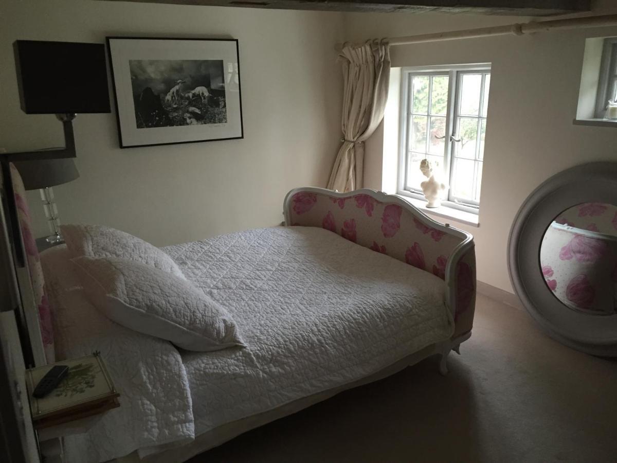 Castle Mill Bed And Breakfast Доркинг Экстерьер фото